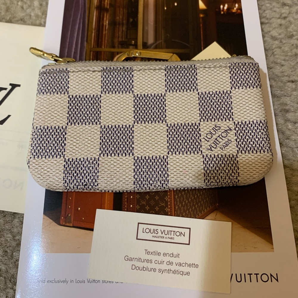 SOLD!!! Louis Vuitton Damier Azur key